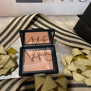NARS l Illicit blush
